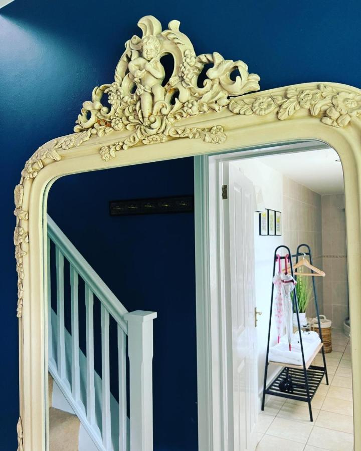 Boutique Shrewsbury Suites Bagian luar foto
