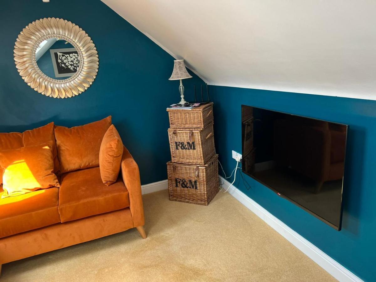 Boutique Shrewsbury Suites Bagian luar foto