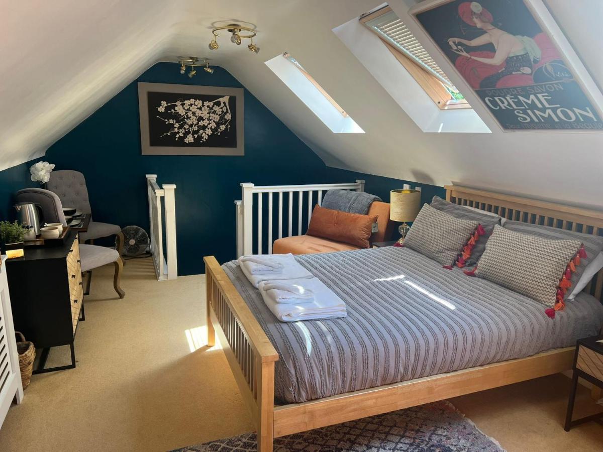 Boutique Shrewsbury Suites Bagian luar foto