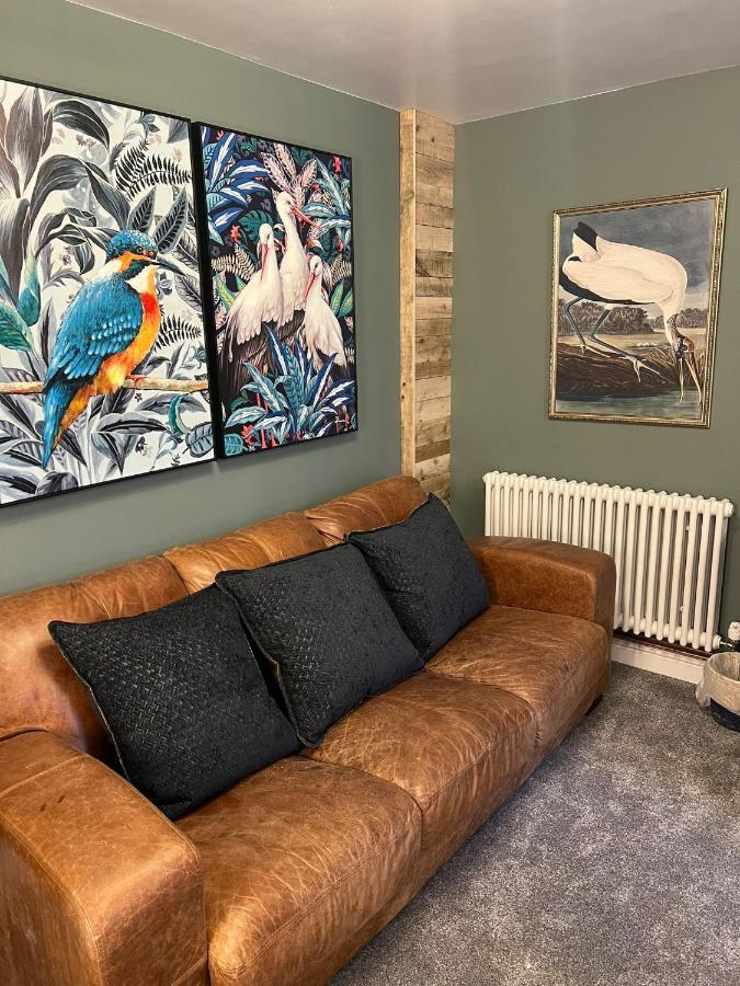 Boutique Shrewsbury Suites Bagian luar foto
