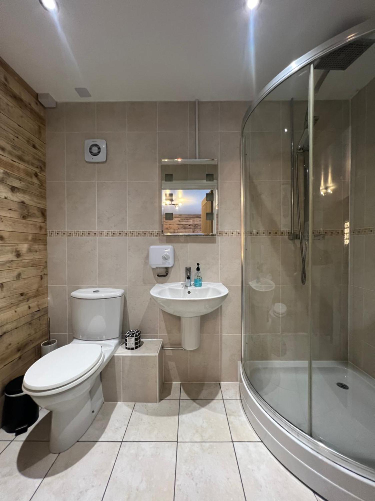 Boutique Shrewsbury Suites Bagian luar foto