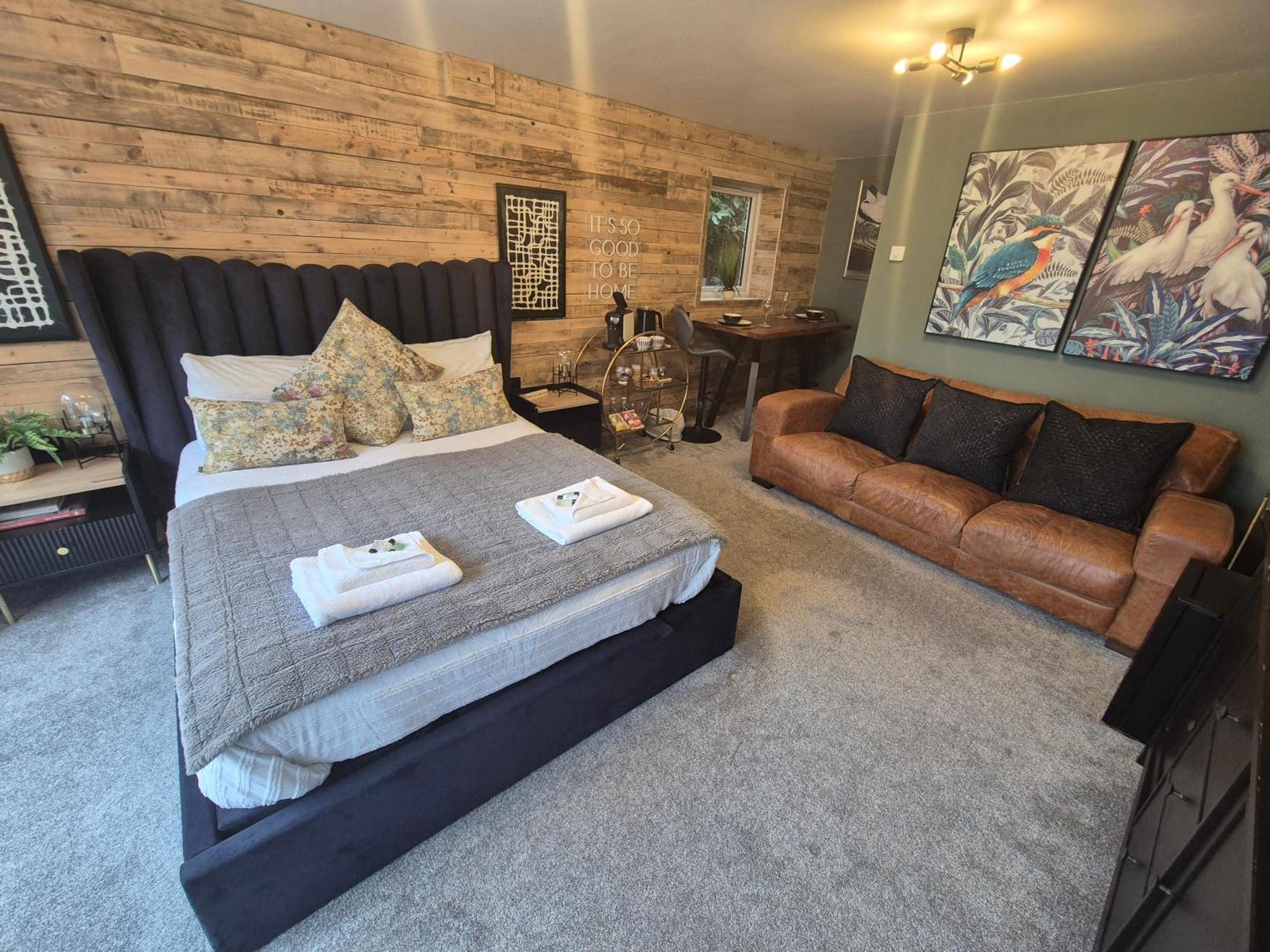 Boutique Shrewsbury Suites Bagian luar foto